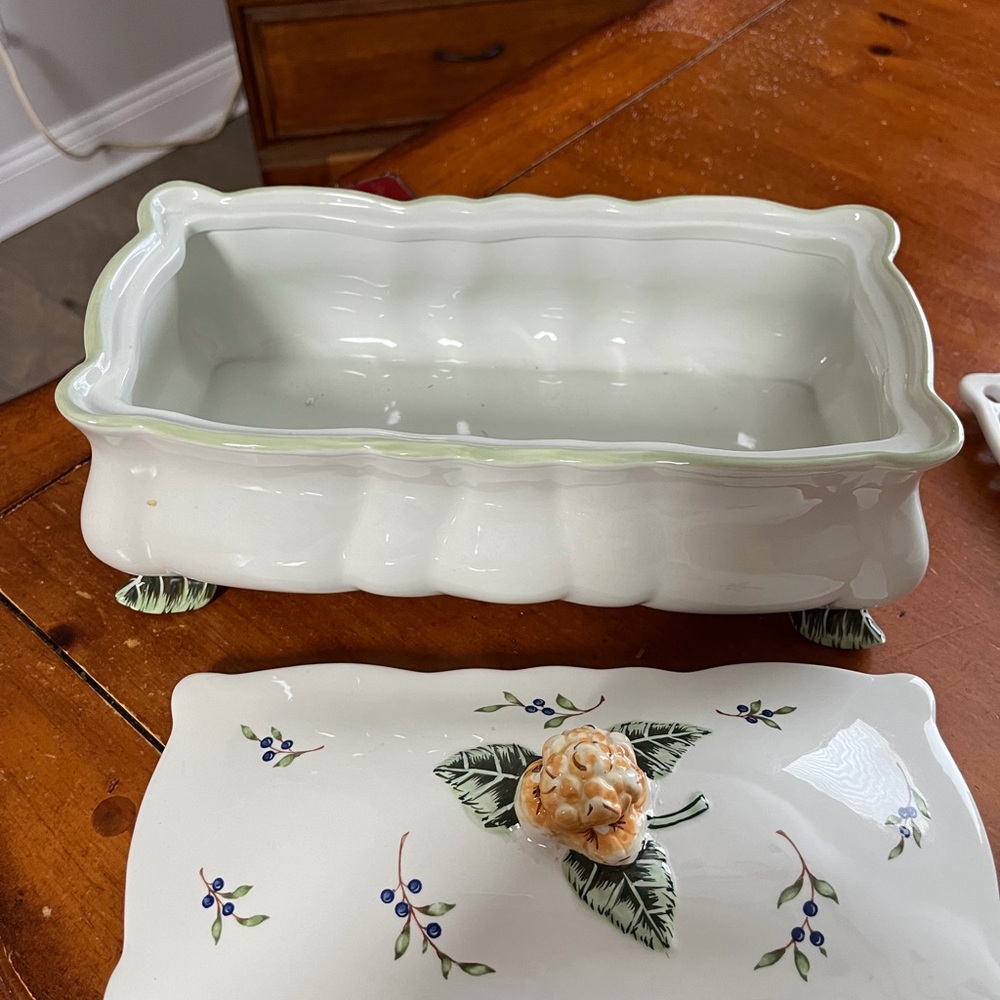Elegant Ceramic Dish with Lid